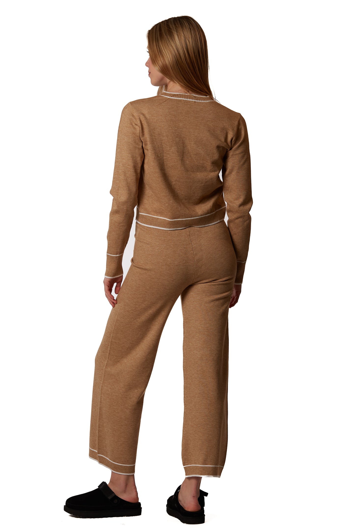 STRIPE TRIM CREW SWEATER