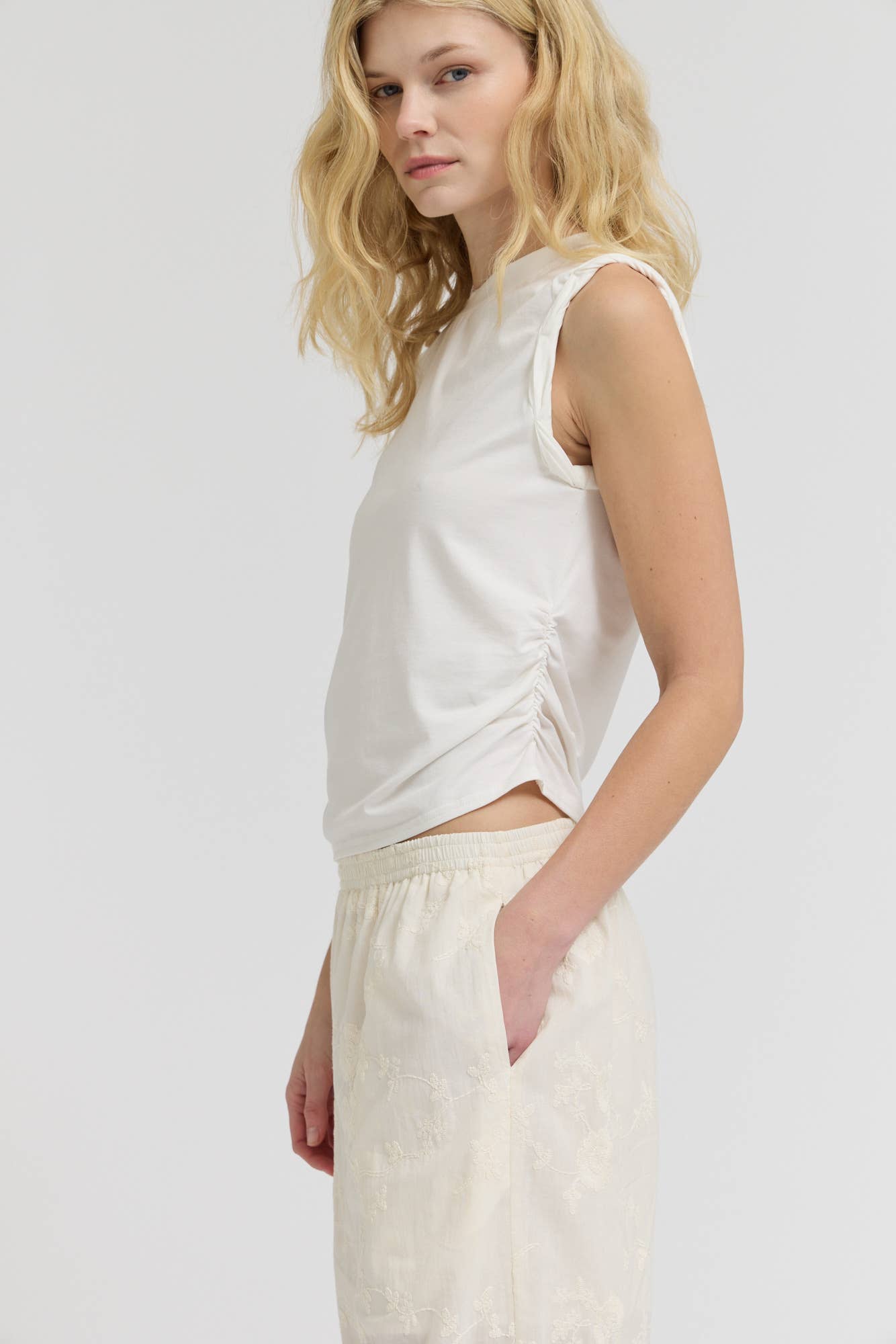 Grade & Gather - 42298 - TWIST DETAIL COTTON SLEEVELESS TOP