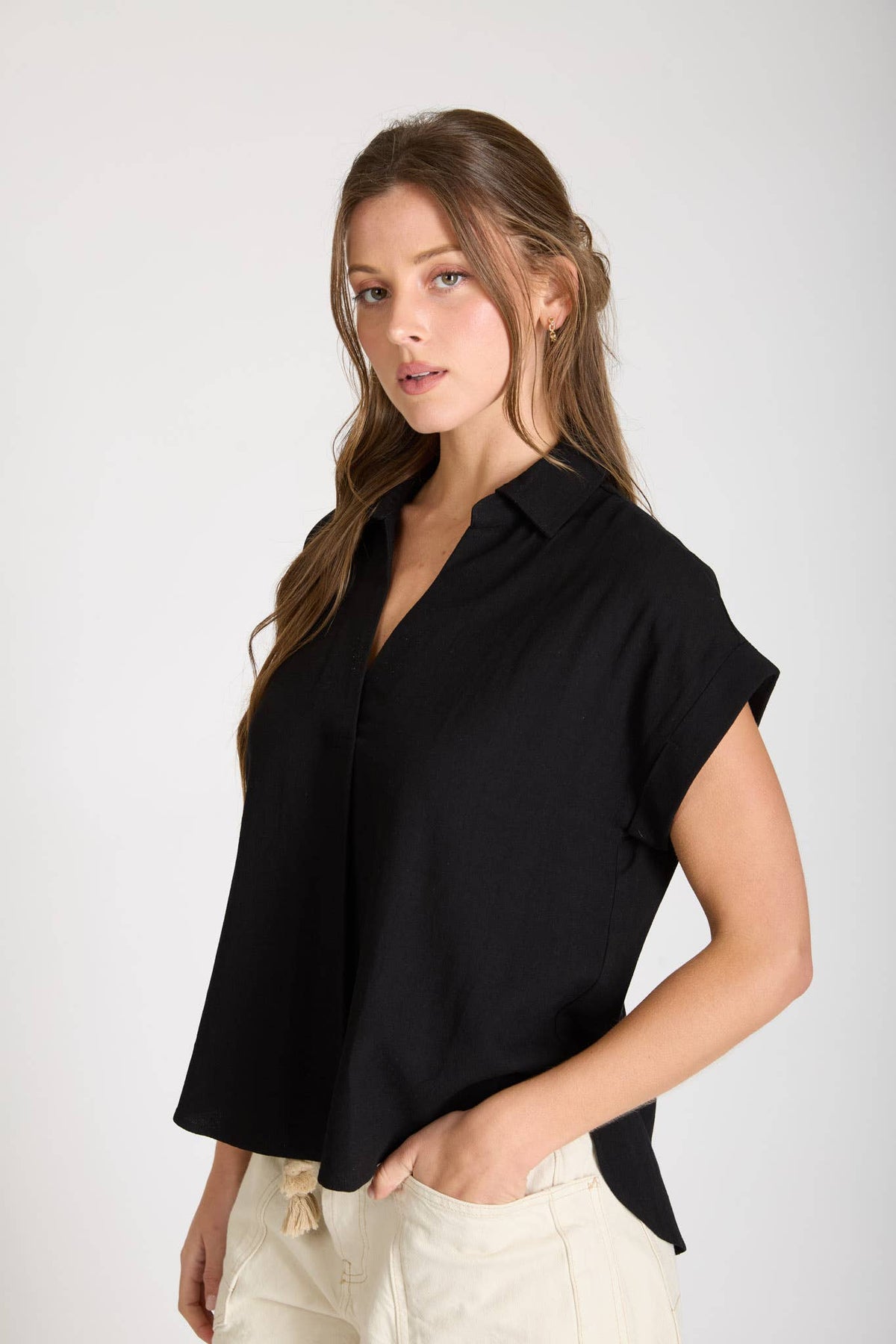 COLLARED SPLIT NECK CUFF SLEEVE U HEM LINEN TOP - Blu Pepper