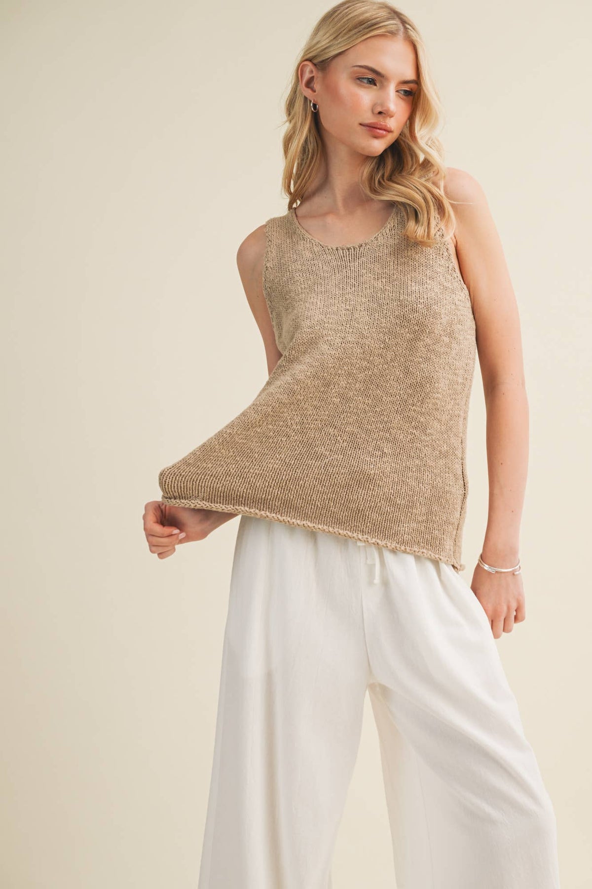 Mustard Seed - Textural Knit Raw-Edge Sleeveless Top