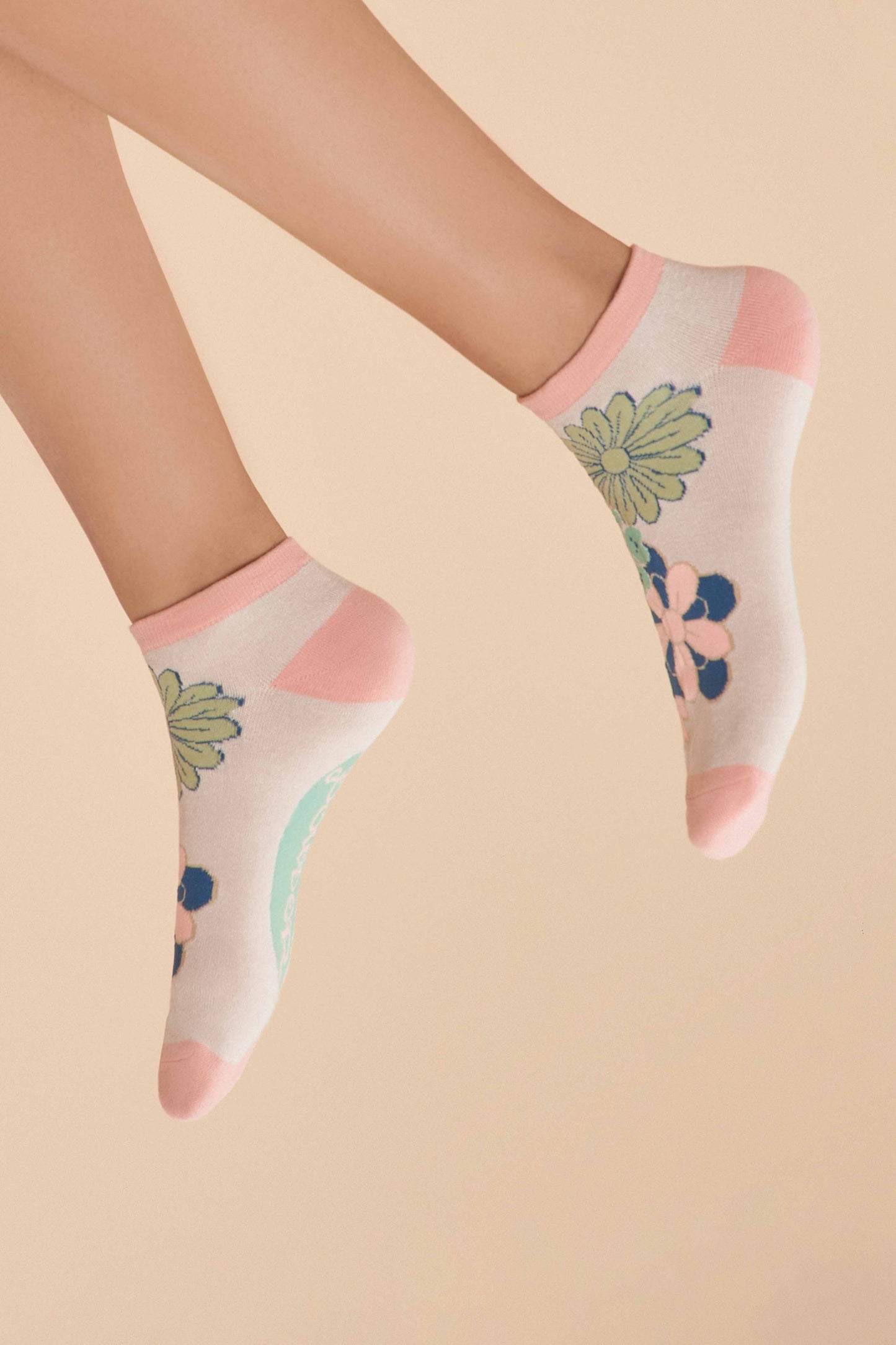 Powder Design inc - 70s Kaleidoscope Floral Trainer Socks - Coconut