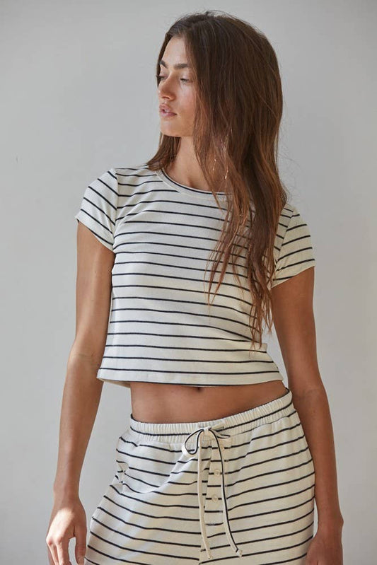L8907T | Knit Striped Short Sleeve Top