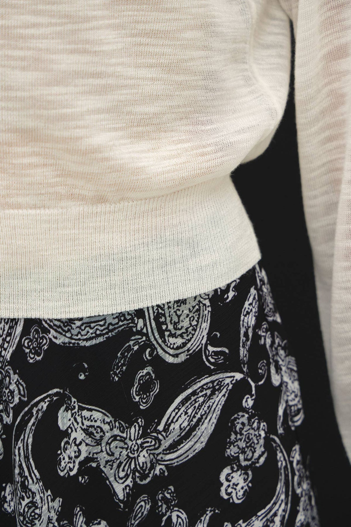 Be Cool - ULTRA FINE SLUBBED V-NECK FINE KNIT CARDIGAN