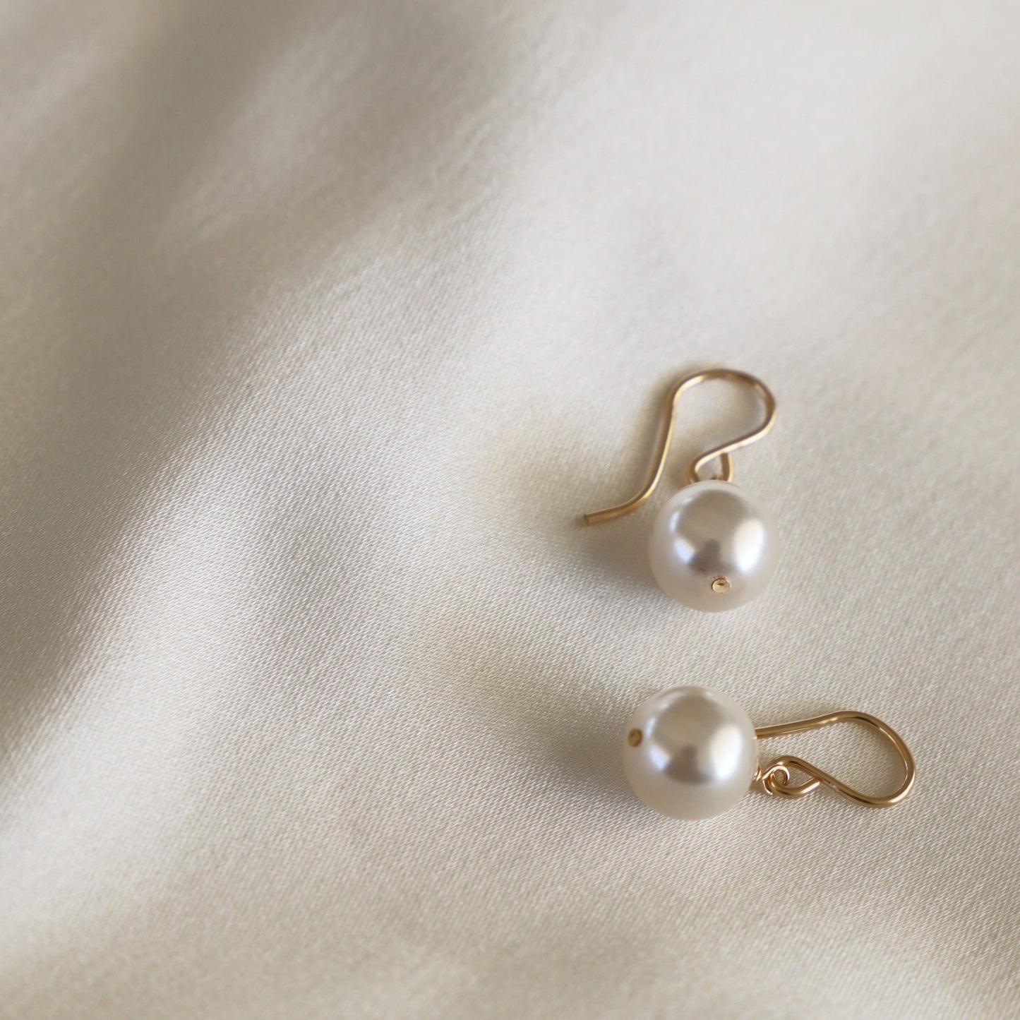 Katie Waltman Jewelry - LARGE CLASSIC PEARL EARRING