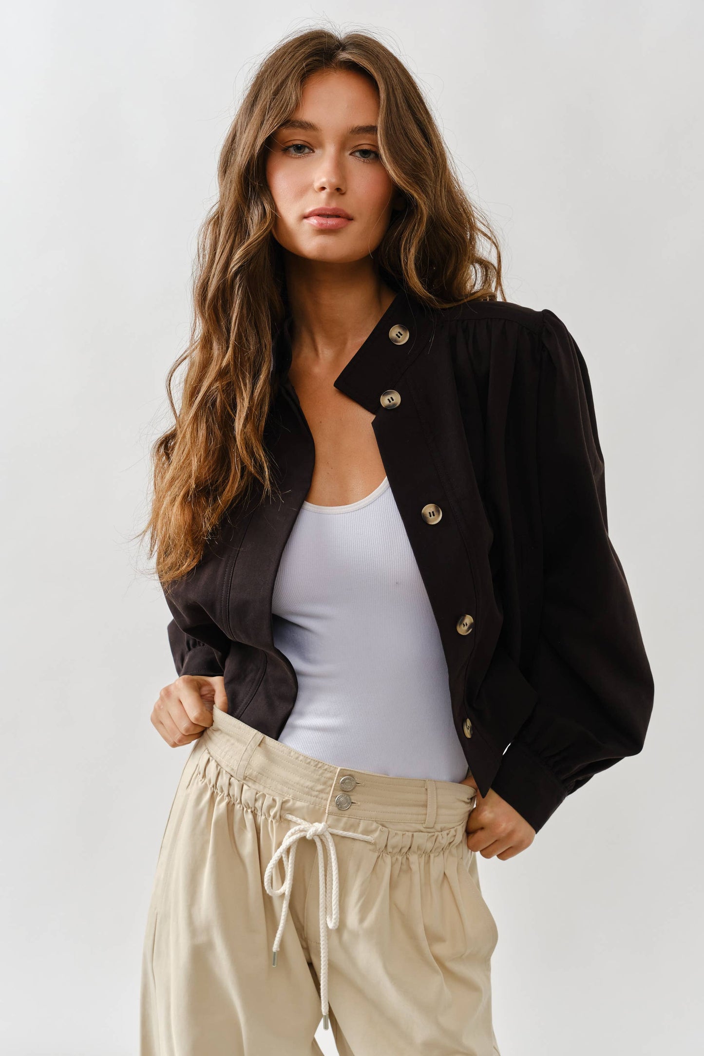 Aaron & Amber - MAJ3308 SHORT BALLON TRENCH JACKET