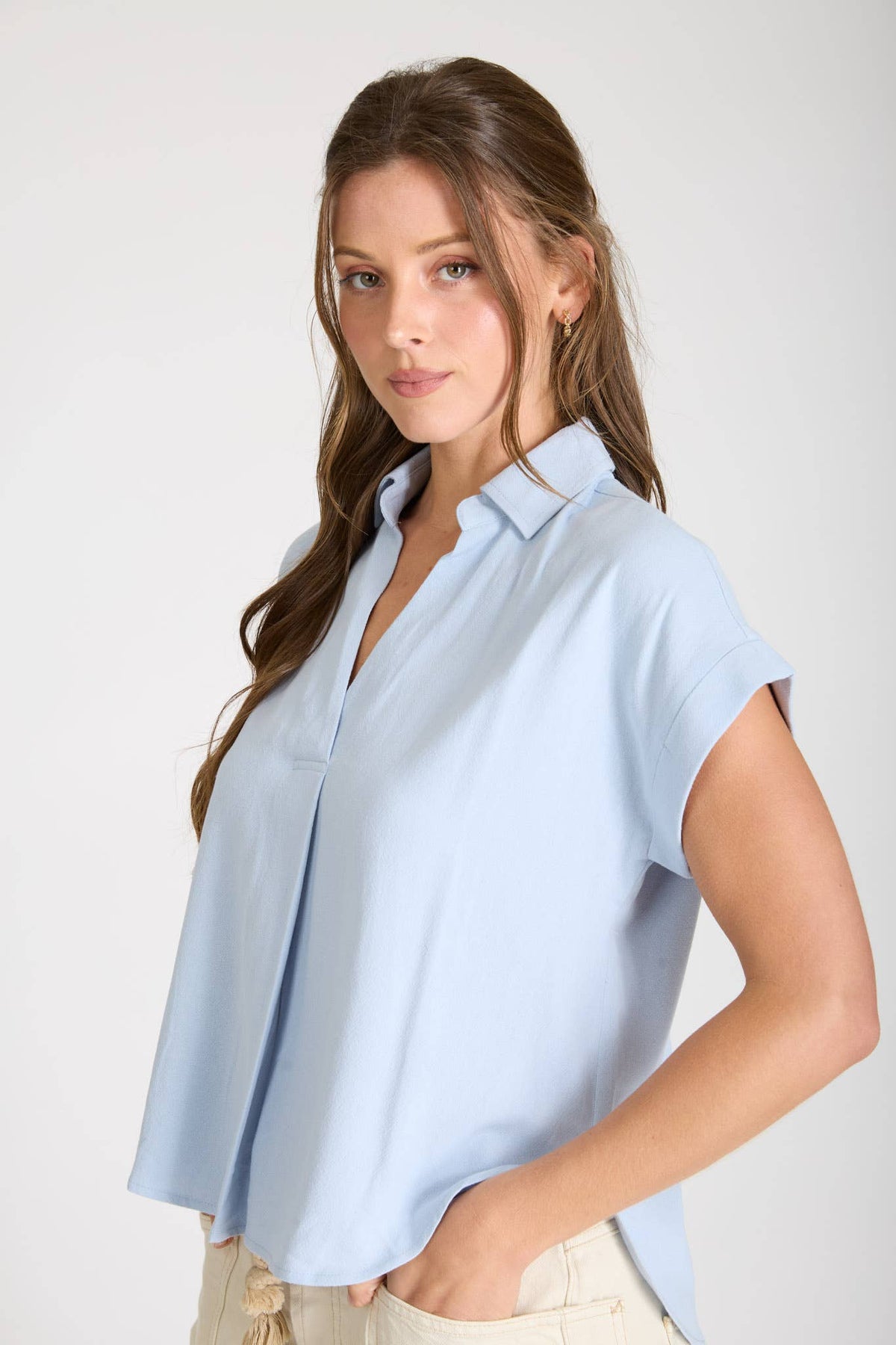 COLLARED SPLIT NECK CUFF SLEEVE U HEM LINEN TOP - Blu Pepper