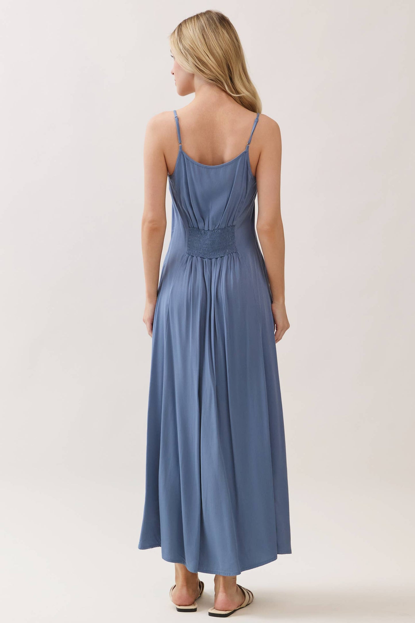 FLOWY DRESS WITH BUTTONED TRIM AND SLIT - VND40209E8