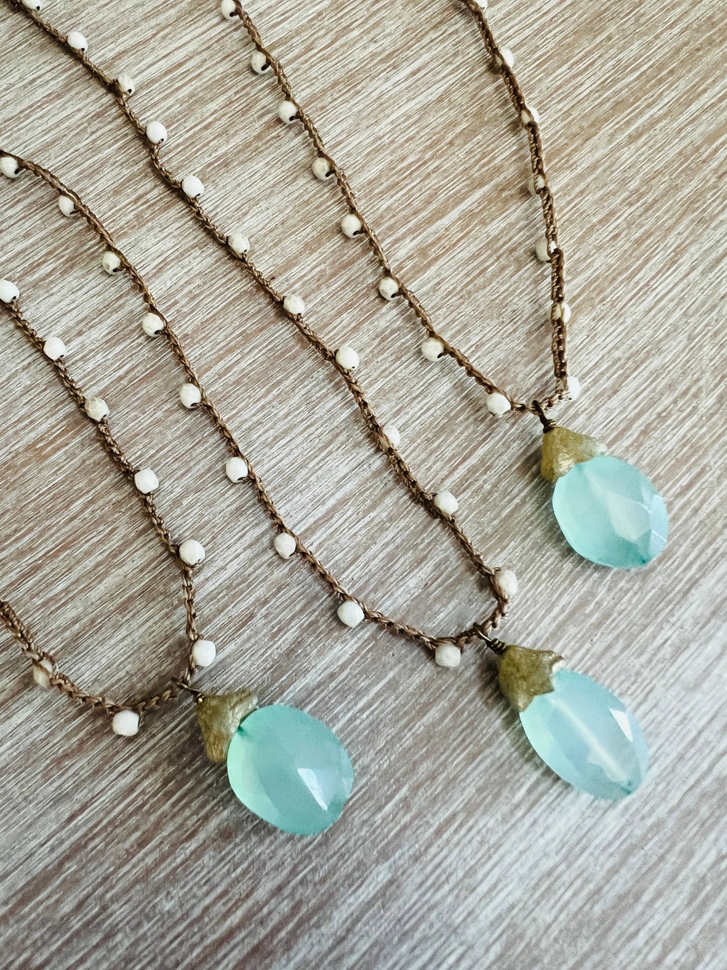 Twist Style - Chalcedony Dew Drop Necklace With Frosty White Crystal