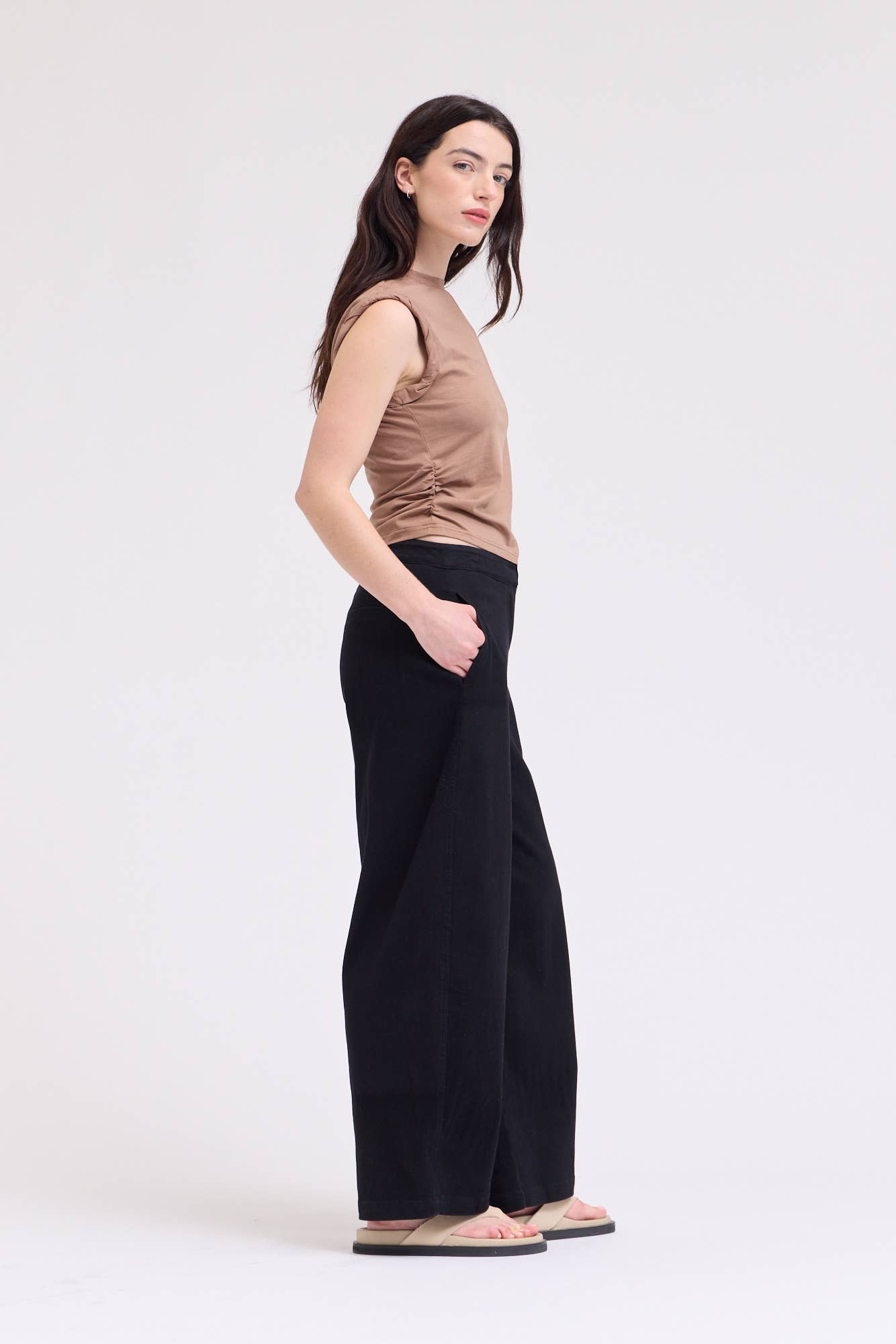 Grade & Gather - 42298 - TWIST DETAIL COTTON SLEEVELESS TOP
