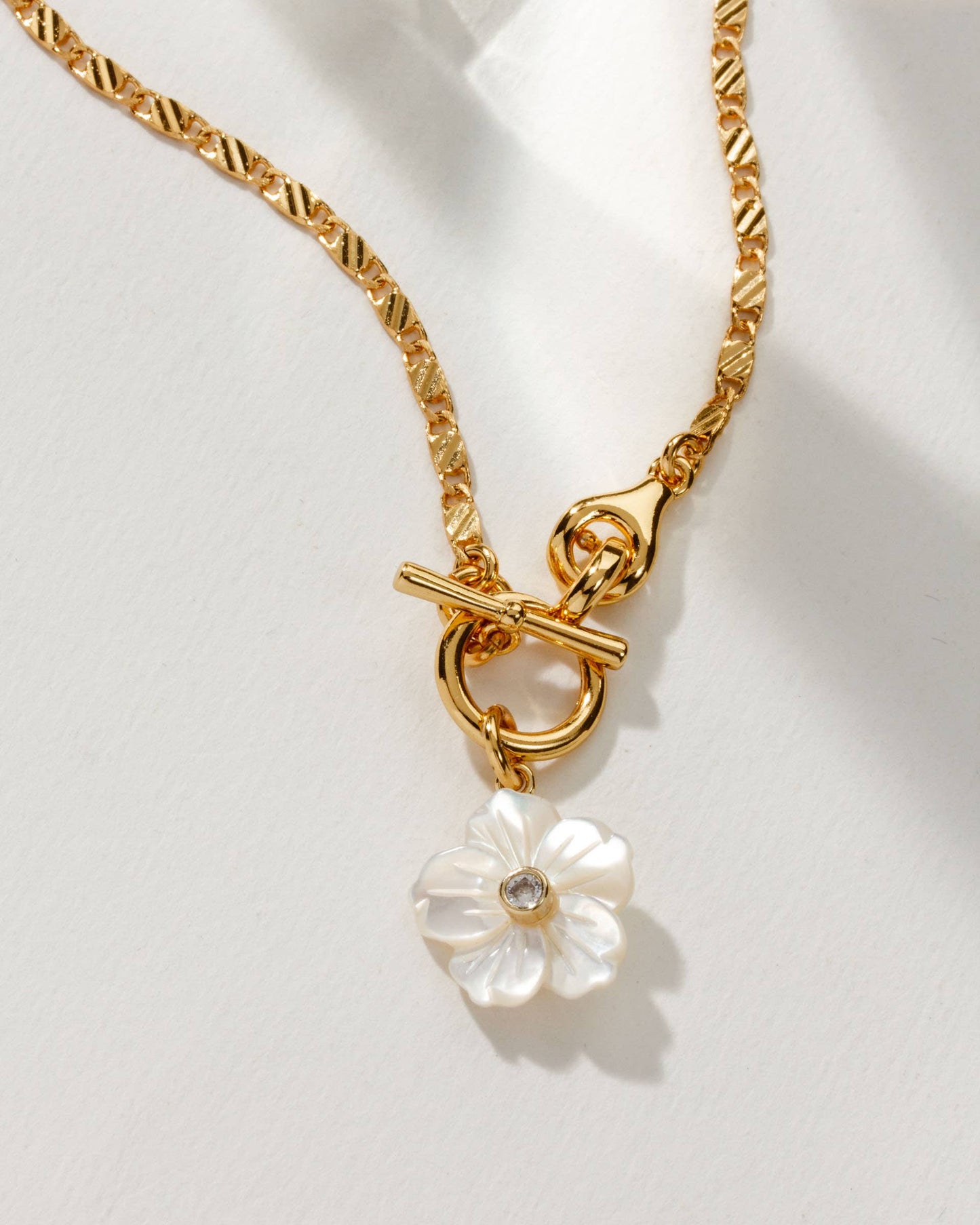 Luna Norte - Tulum Flora Toggle Necklace