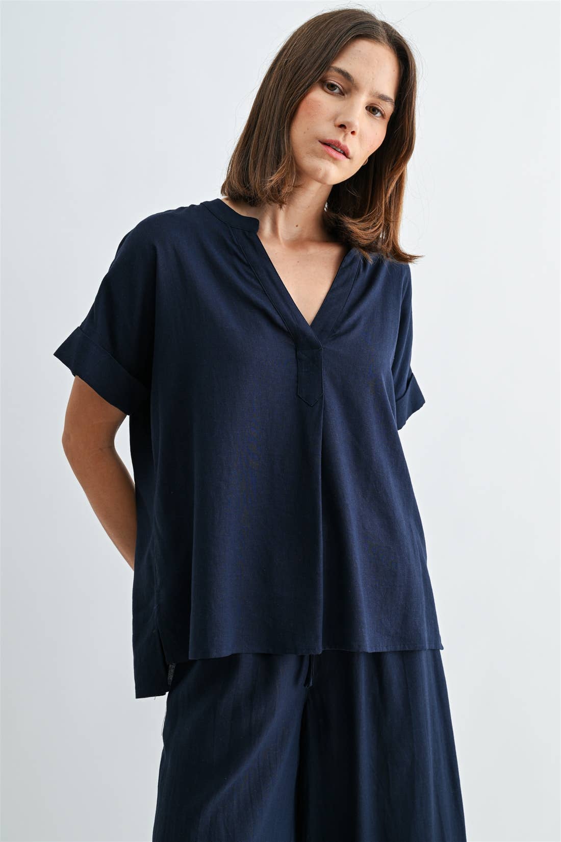 V NECK DOLMAN TOP
