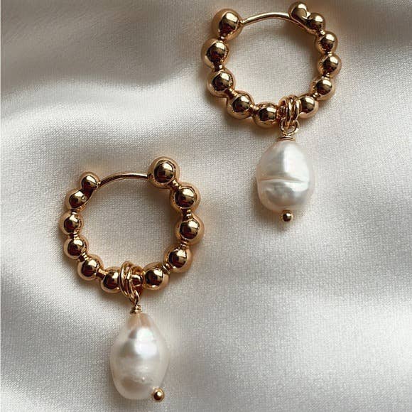 Tramps+Thieves - Bobble Pearl Hoops