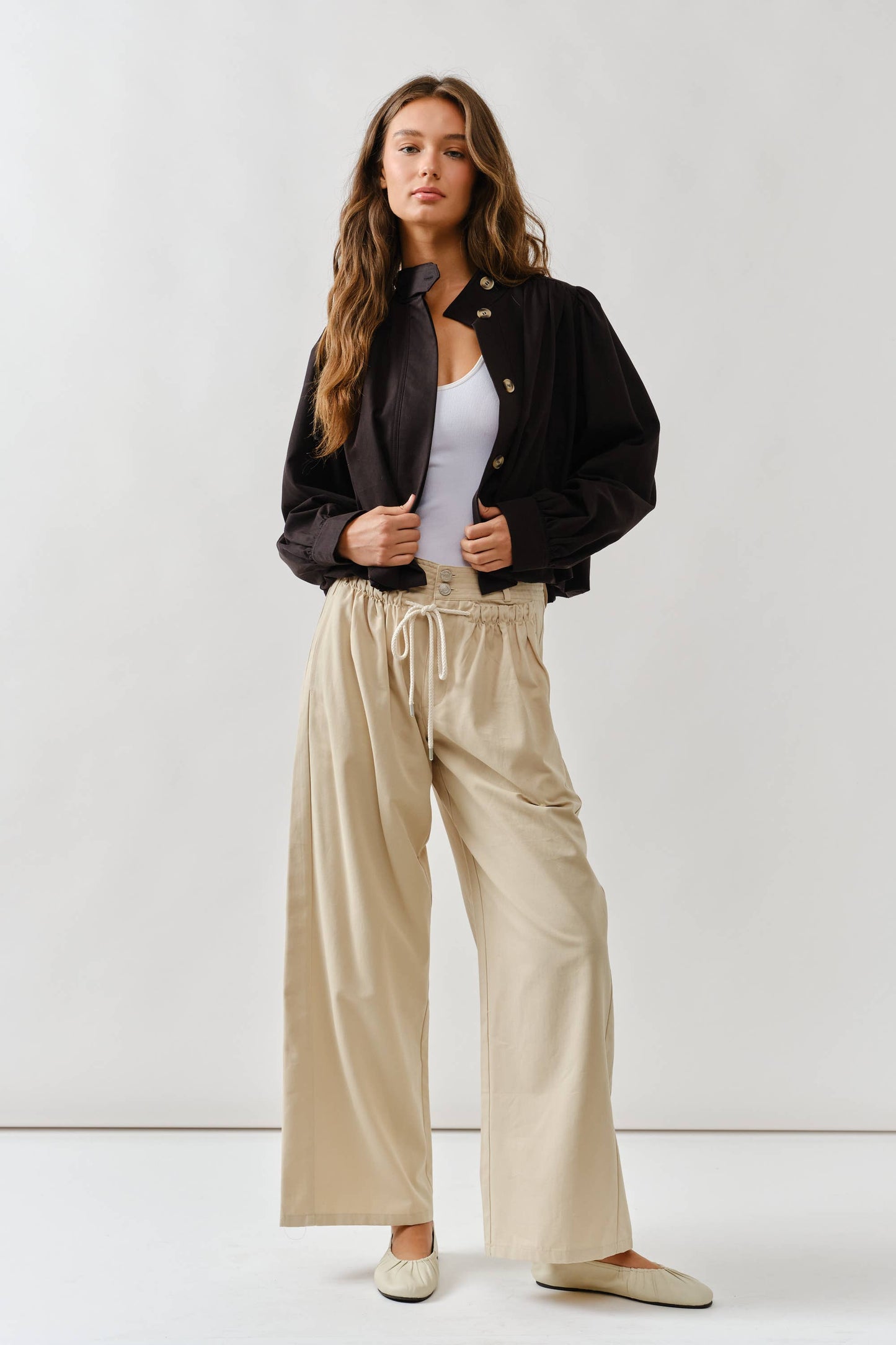 Aaron & Amber - MAJ3308 SHORT BALLON TRENCH JACKET