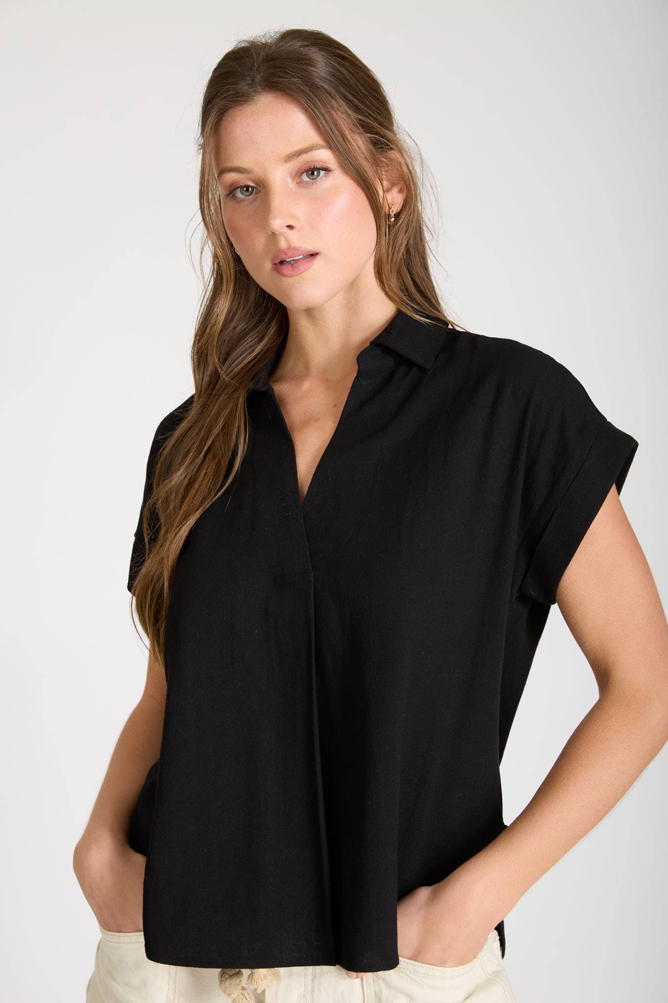 COLLARED SPLIT NECK CUFF SLEEVE U HEM LINEN TOP - Blu Pepper
