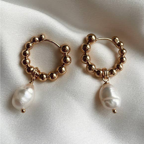 Tramps+Thieves - Bobble Pearl Hoops