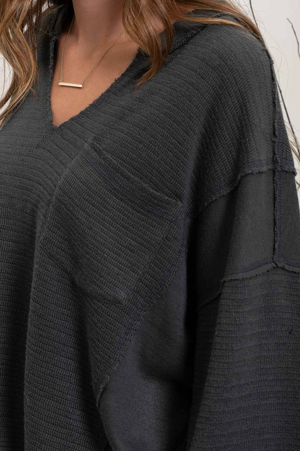 SOLID PATCHWORK SPLIT NECK KNIT TOP - Blu Pepper