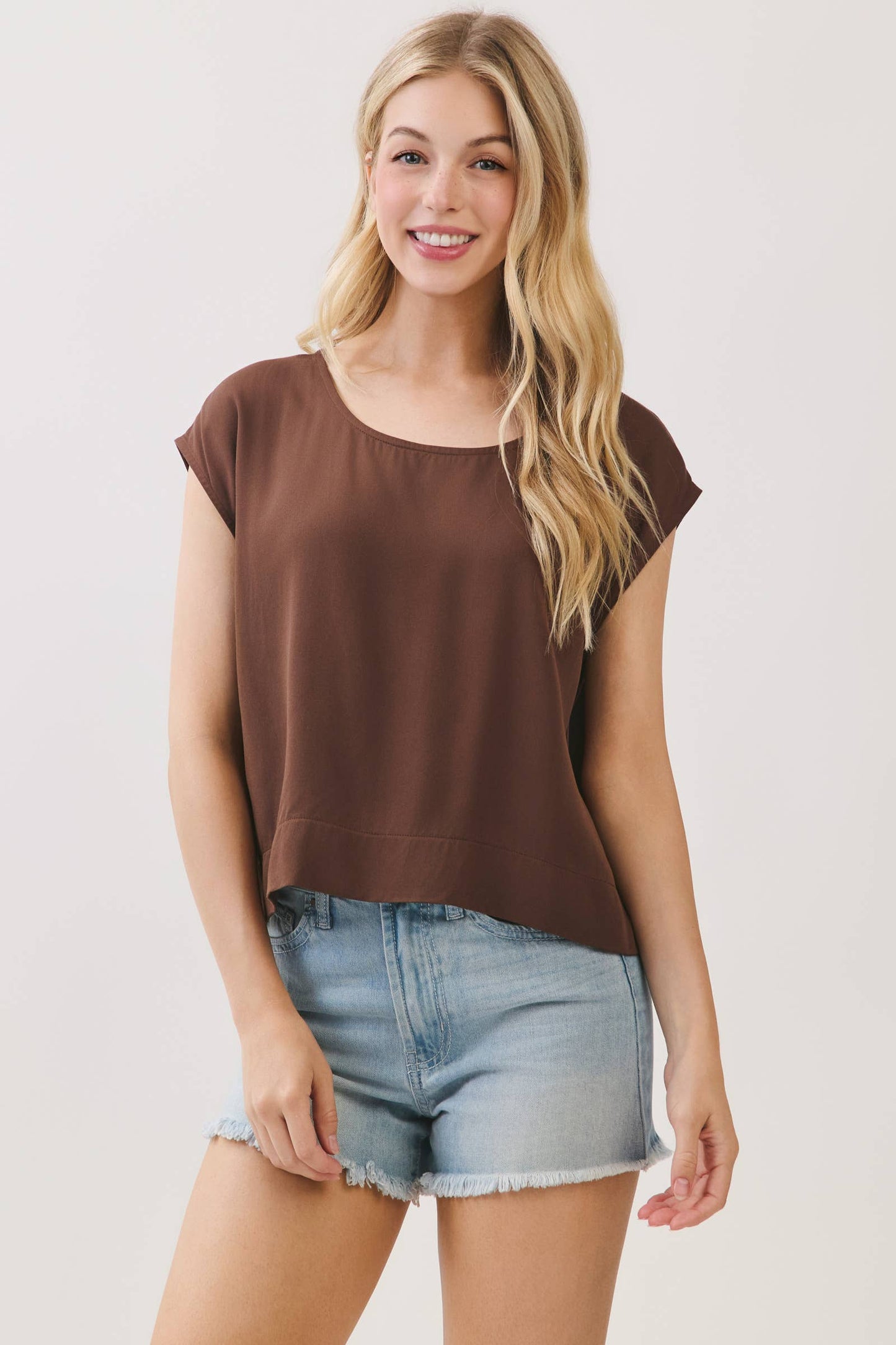 WOVEN BOXY TOP WITH EXTENDED SLEEVE - Final Touch