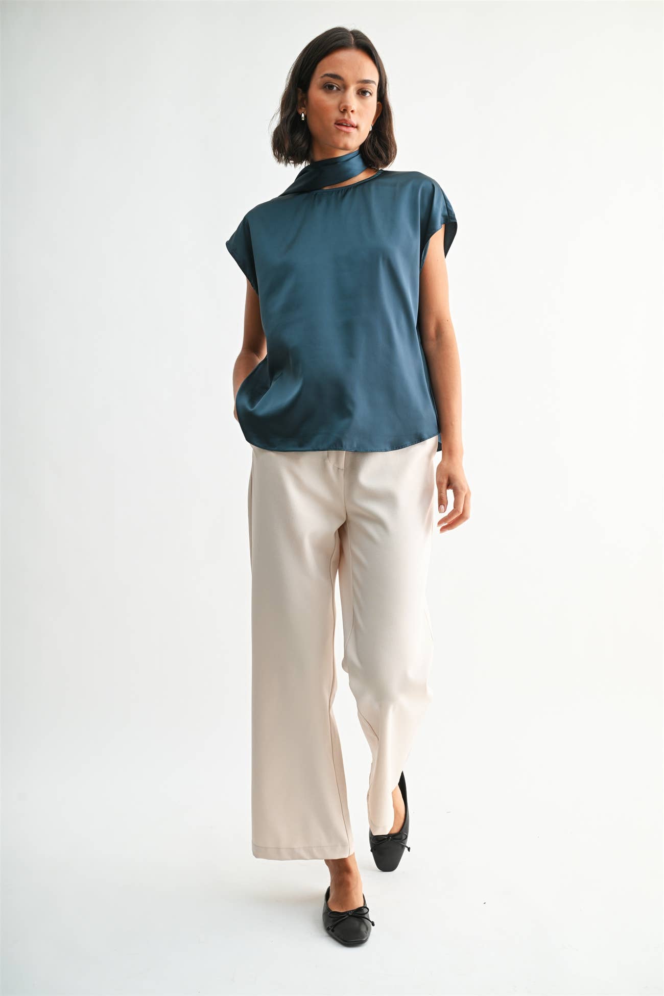 SATIN SCARF COLLAR BLOUSE - Fun2Fun