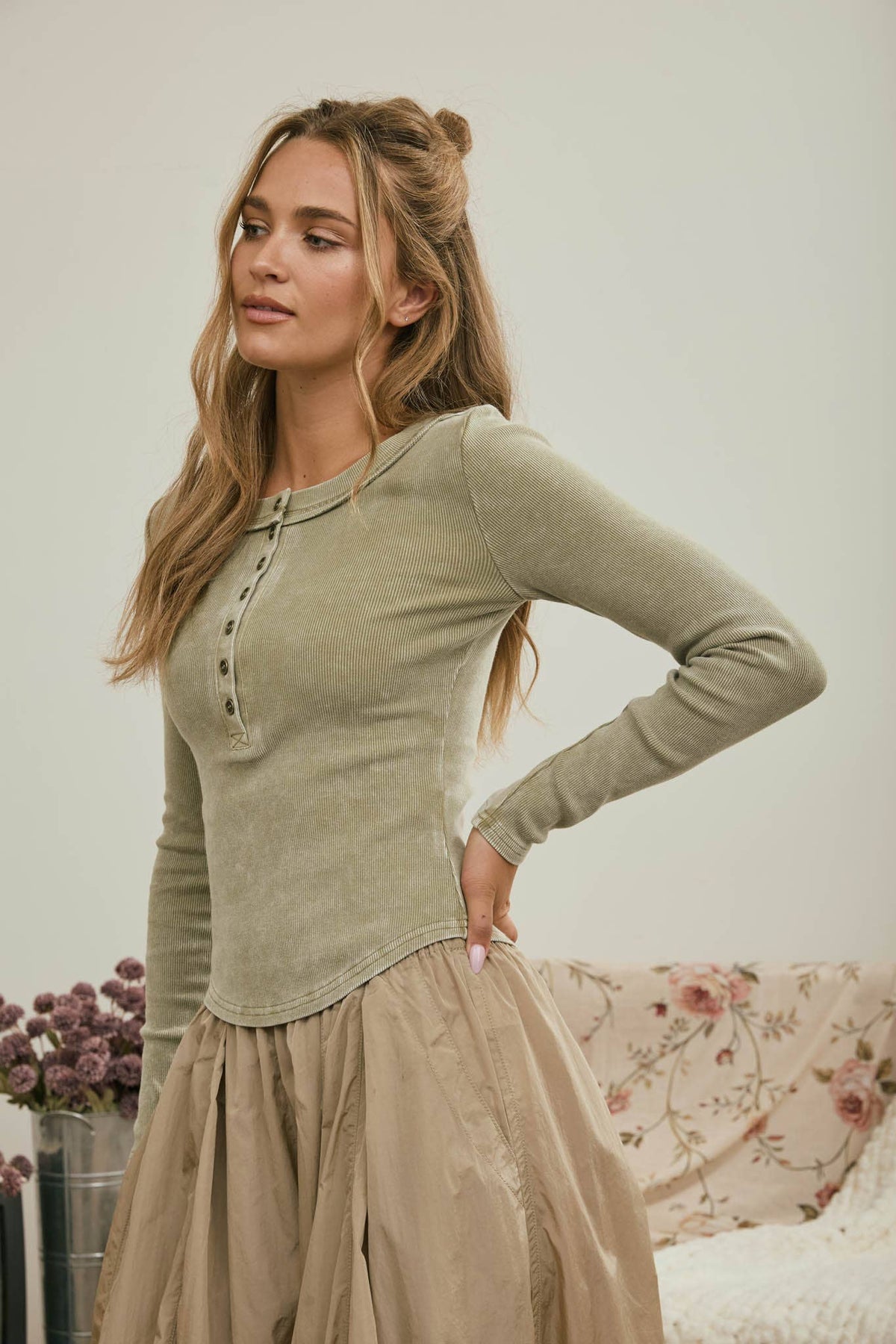 WASHED LONG SLEEVE RIBBED HENLEY KNIT TOP - Blu Pepper