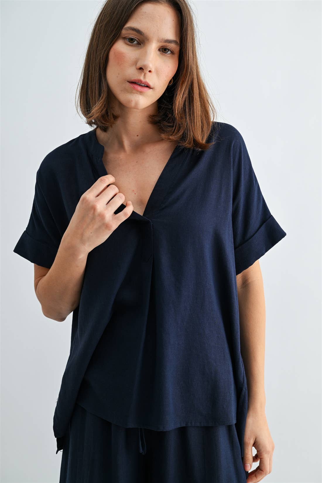 V NECK DOLMAN TOP
