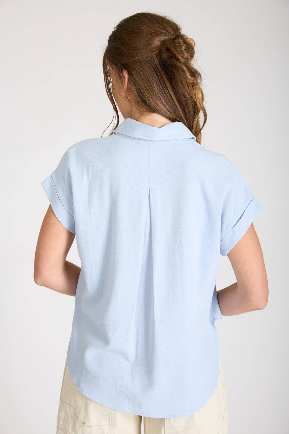 COLLARED SPLIT NECK CUFF SLEEVE U HEM LINEN TOP - Blu Pepper