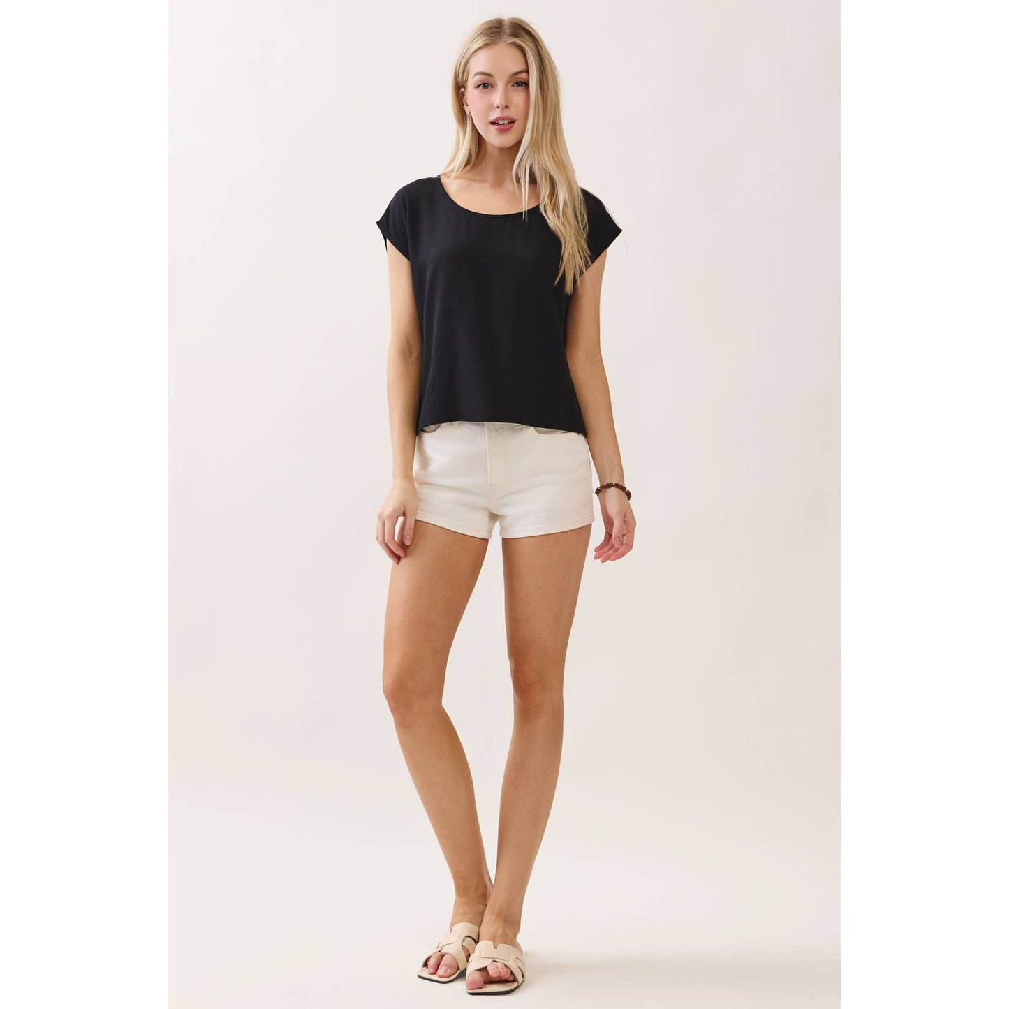 WOVEN BOXY TOP WITH EXTENDED SLEEVE - Final Touch