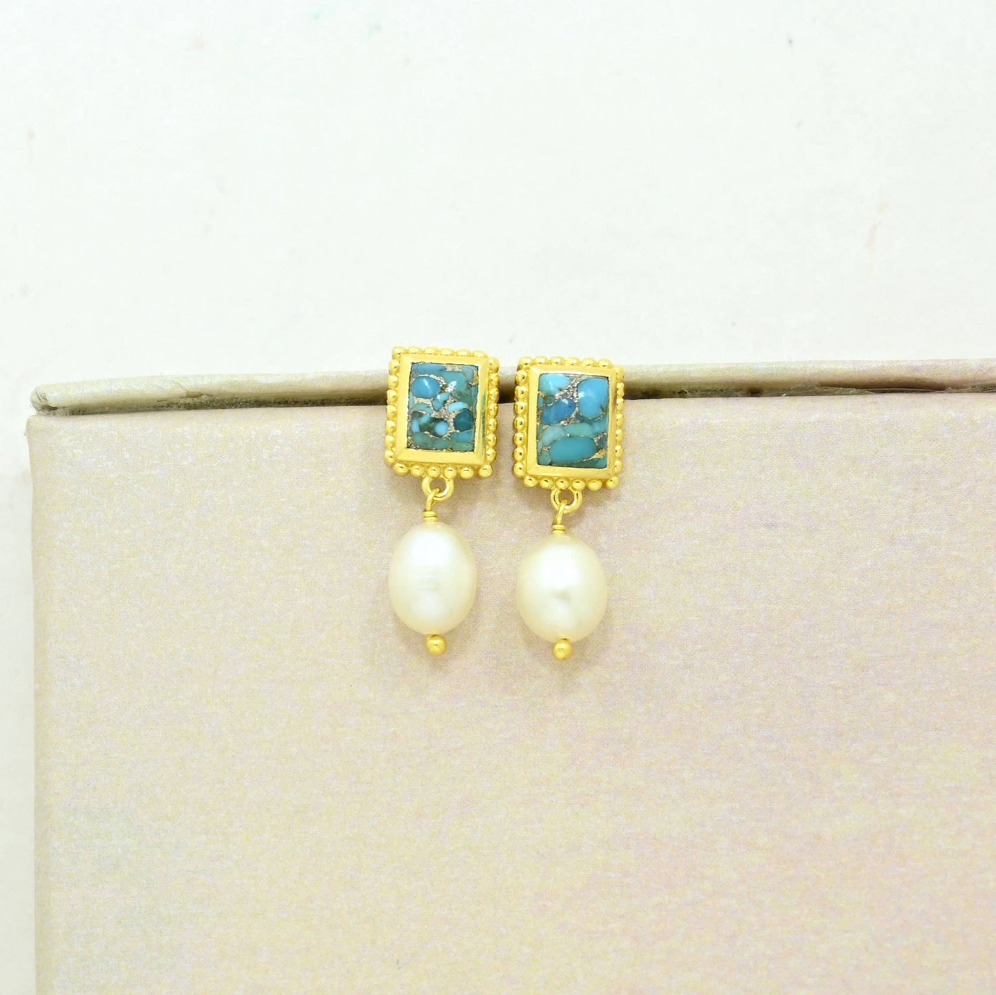Schmuckoo x Noyre Berlin - Janika Earring Gold Plated - Pearl & Blue Turquoise