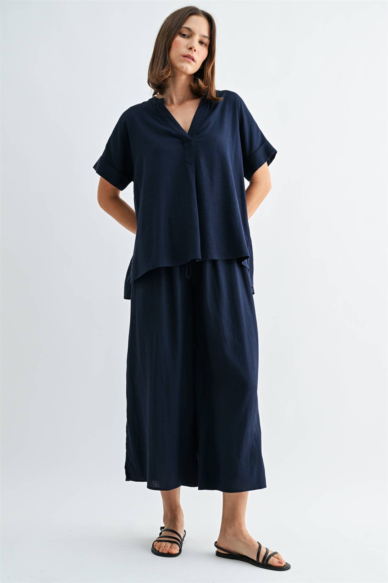 V NECK DOLMAN TOP