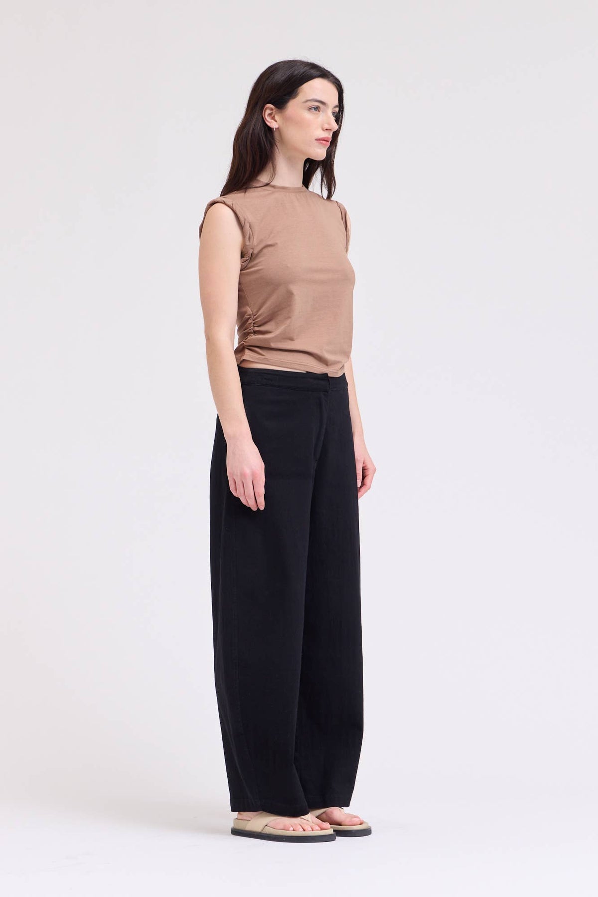 Grade & Gather - 42298 - TWIST DETAIL COTTON SLEEVELESS TOP