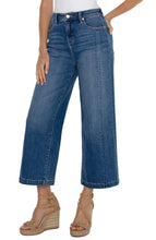 Load image into Gallery viewer, stride high rise wide leg w/ center front seam detail 26&quot;ins
