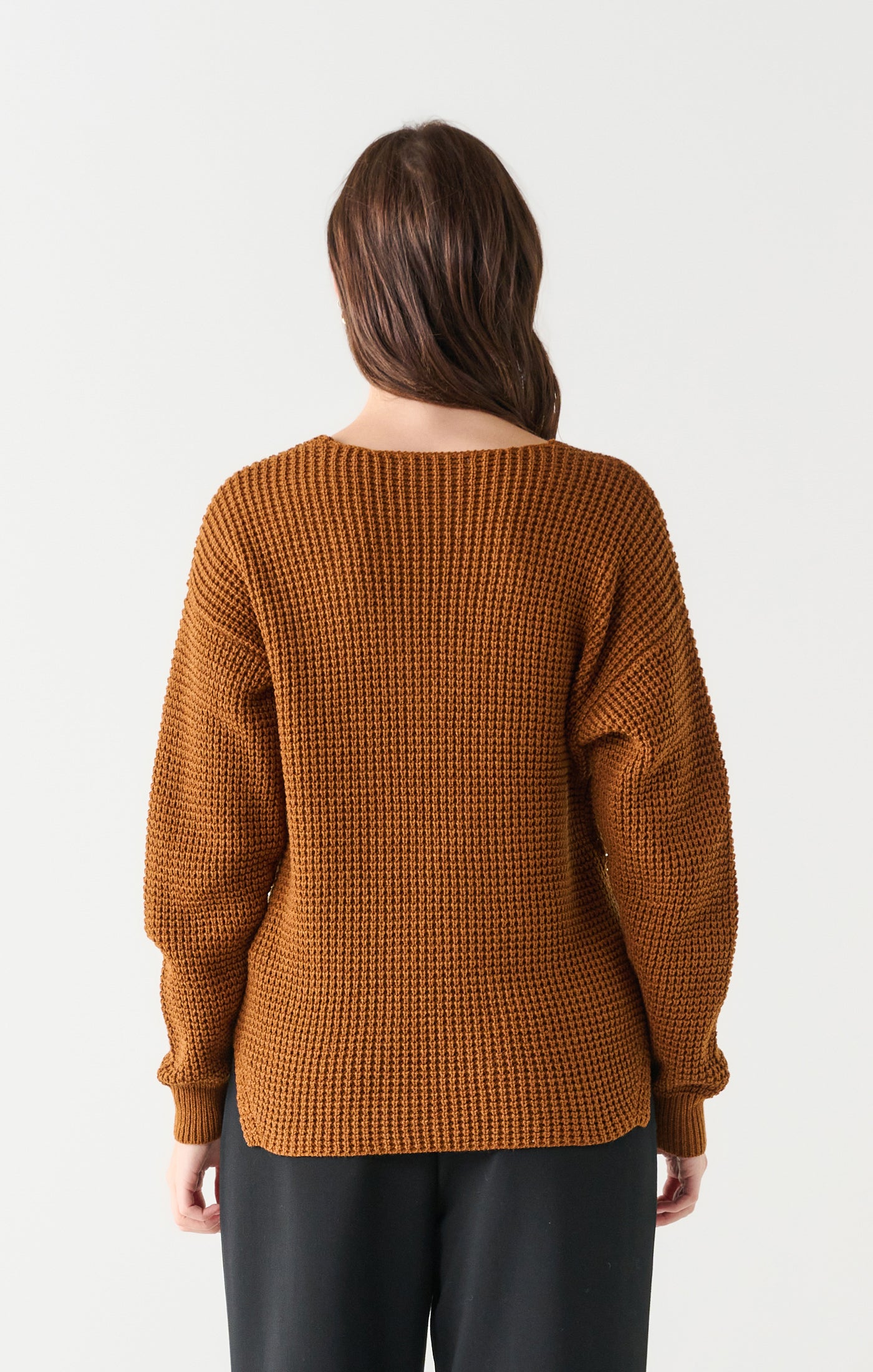 TEXTURED STITCH BEVELLED HEM SWEATER