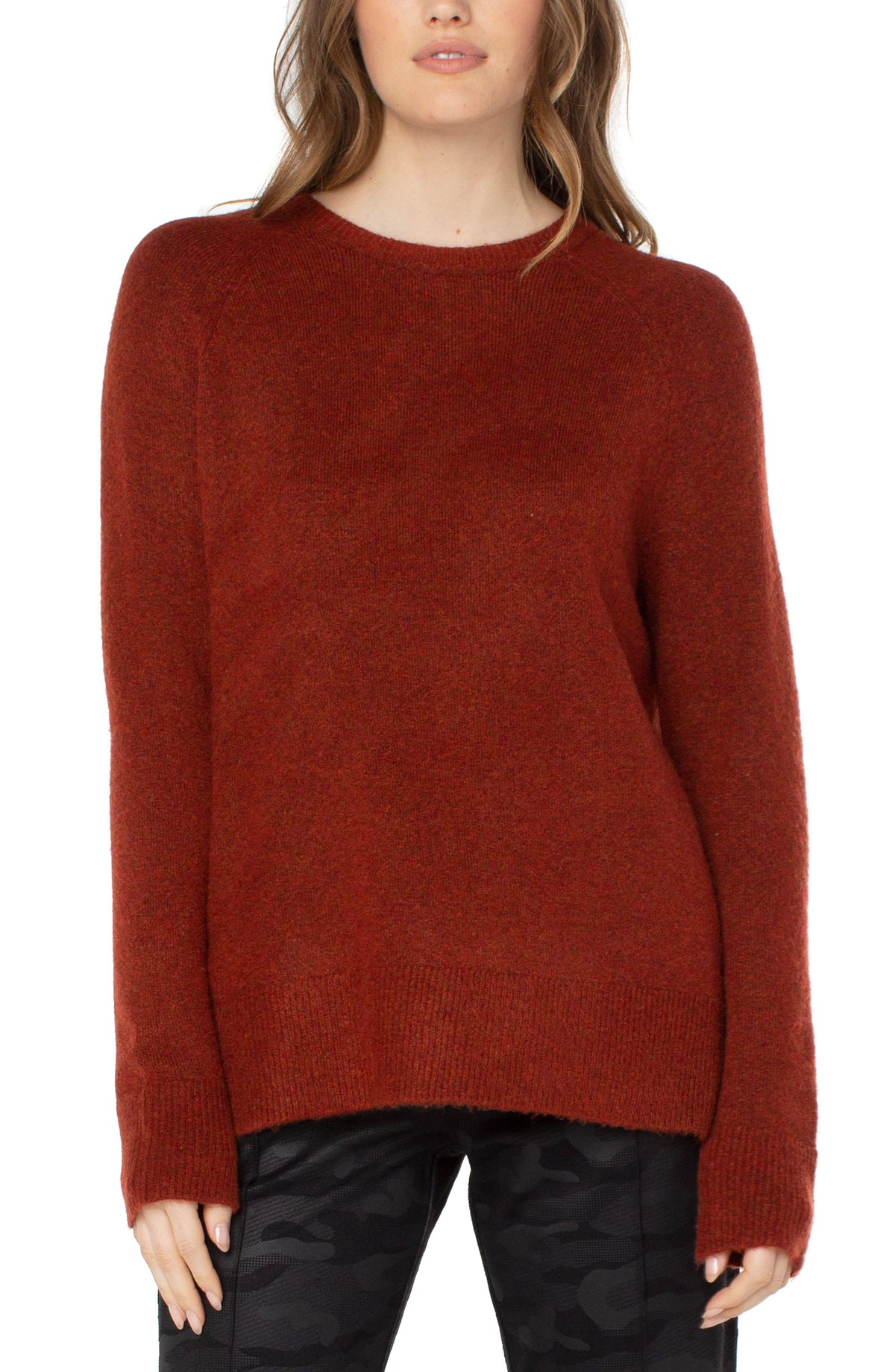 Long sleeve raglan sweater w/ side slit