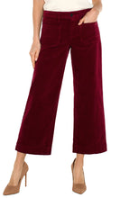 Load image into Gallery viewer, corduroy crop wide leg w/ patch pockets 27&quot;ins
