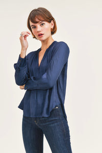 Silky fabric long sleeve blouse - Elements Berkeley