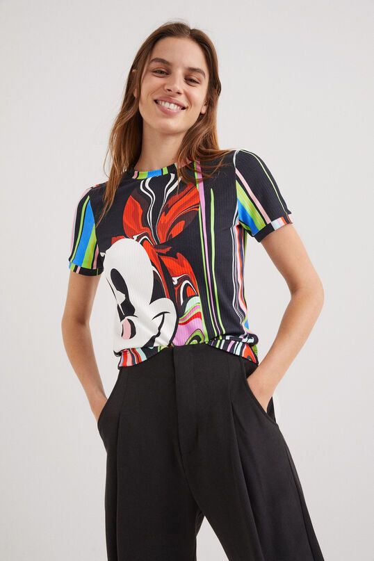 BLACK / MEDIUM