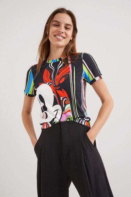 BLACK / MEDIUM