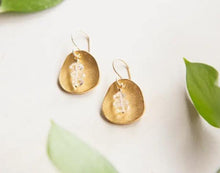 Load image into Gallery viewer, Herkimer Disc Earrings
