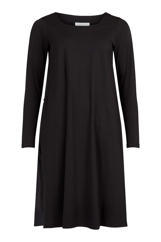 BLACK / MEDIUM